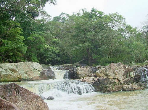 Th&aacute;c Bay hoang sơ giữa đại ng&agrave;n Ea S&ocirc;